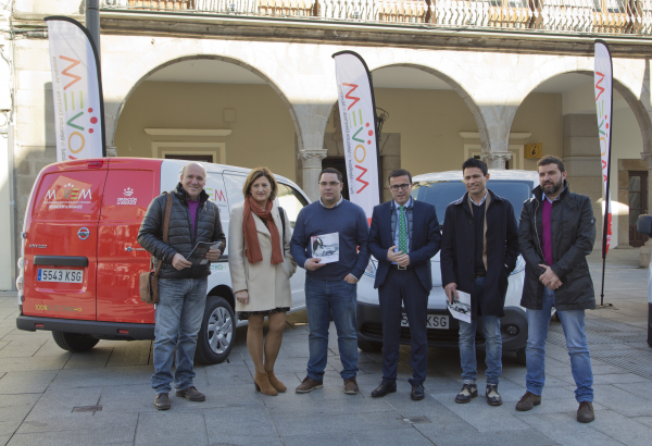 Imagen: Todos los municipios de la provincia de Badajoz cuentan ya con un vehículo eléctrico gracias al P...