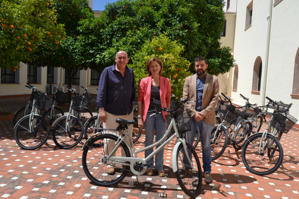 Imagen: La Residencia Universitaria Hernán Cortés renueva el servicio gratuito de préstamo de bicicletas
