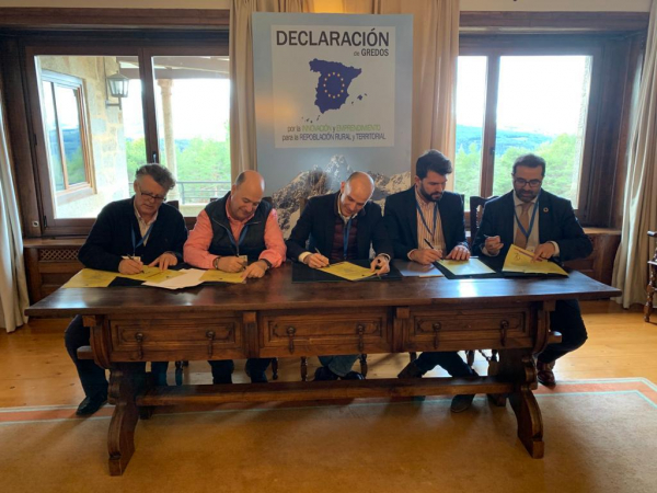 Imagen: Diputación de Badajoz se adhiere al Gran Pacto Nacional Por la Innovación y el Emprendimiento par...