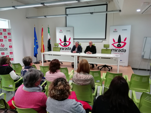 Imagen: Comienza en Monesterio la acción formativa de Atención Sociosanitaria para Personas Dependientes ...