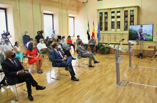 Imagen: La Diputación de Badajoz crea un catálogo de productores locales de la provincia que pone el foco...