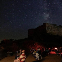 Cerca de 400 personas disfrutan del cielo nocturno gracias a las observaciones astronómicas de la Diputación de Badajoz