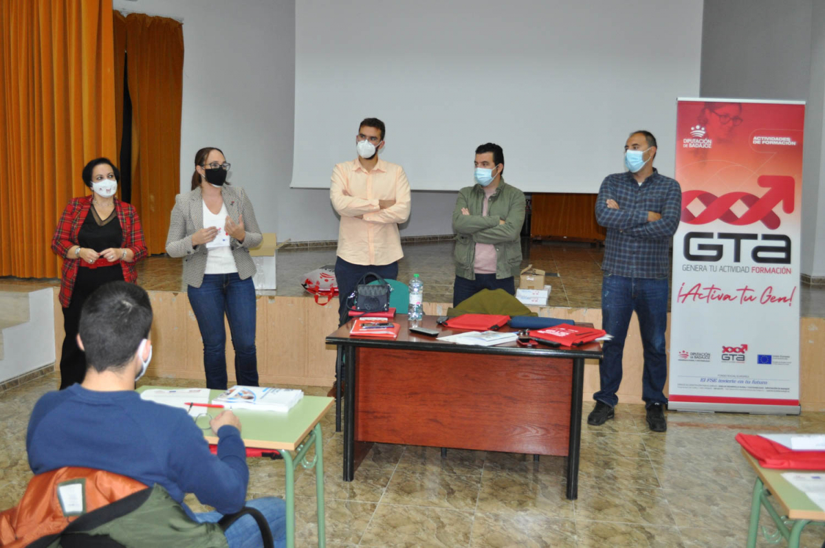 Diputación de Badajoz comienza un curso de Auxiliar de Veterinaria en Alconera