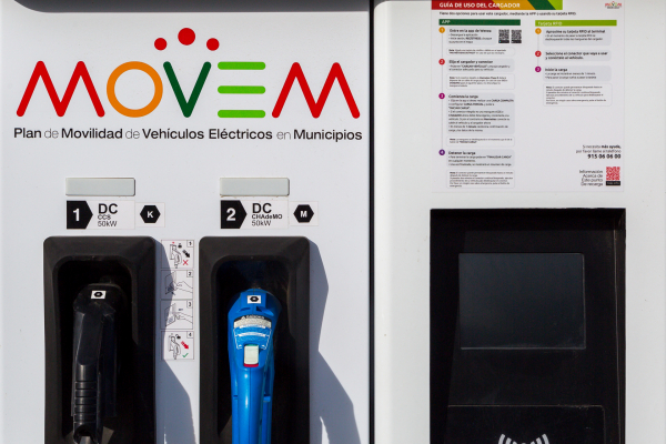 Imagen: El primer mes de funcionamiento de las electrolineras del plan MOVEM registra 700 recargas