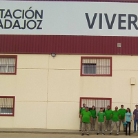 El Vivero Provincial de Badajoz recibe la visita del alumnado del Programa Colaborativo Rural Alconera Verde