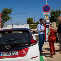 Villanueva del Fresno ya cuenta con un punto de recarga público para vehículos eléctricos gracias al Plan MOVEM