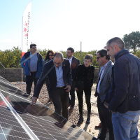 El presidente de la Diputación presenta el proyecto de instalación de paneles fotovoltaicos para autoconsumo en los centros del ciclo integral del agua