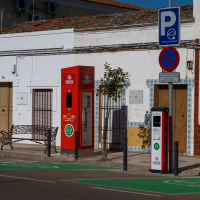 La Diputación de Badajoz pone en marcha un nuevo punto de recarga para vehículos eléctricos y completa la red provincial