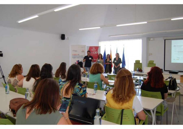 Imagen: La Red de Mentoras ya cuenta con la participación de 75 mujeres empresarias