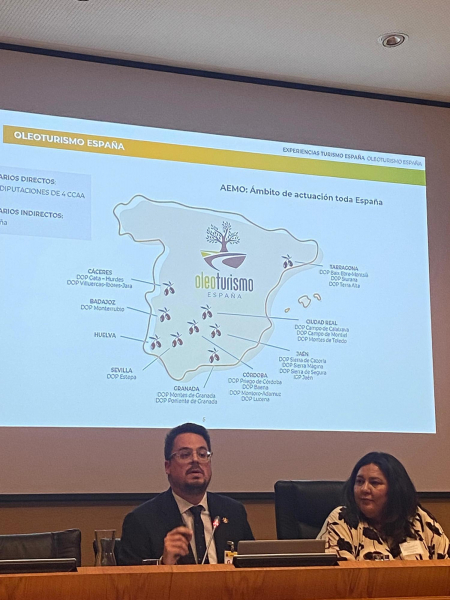 Imagen: Los socios de ´Oleoturismo España´ presentan en la Secretaría de Estado de Turismo los resultados...