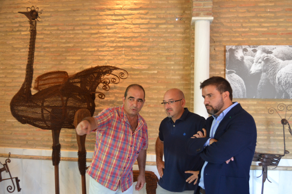 Imagen: El pabellón de la Diputación de Badajoz estrena la exposición &apos;Bravo por el reciclaje&apos;