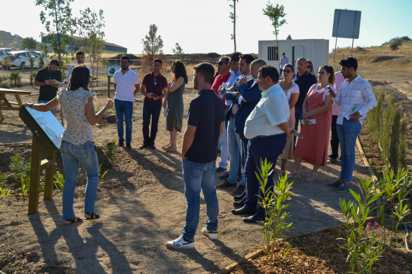 Imagen: Diputación de Badajoz crea en Valverde de Leganés el primer jardín adaptado al cambio climático