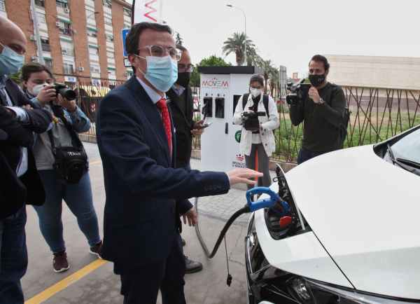 Imagen: La red de electrolineras de la provincia estará prestando servicio este verano