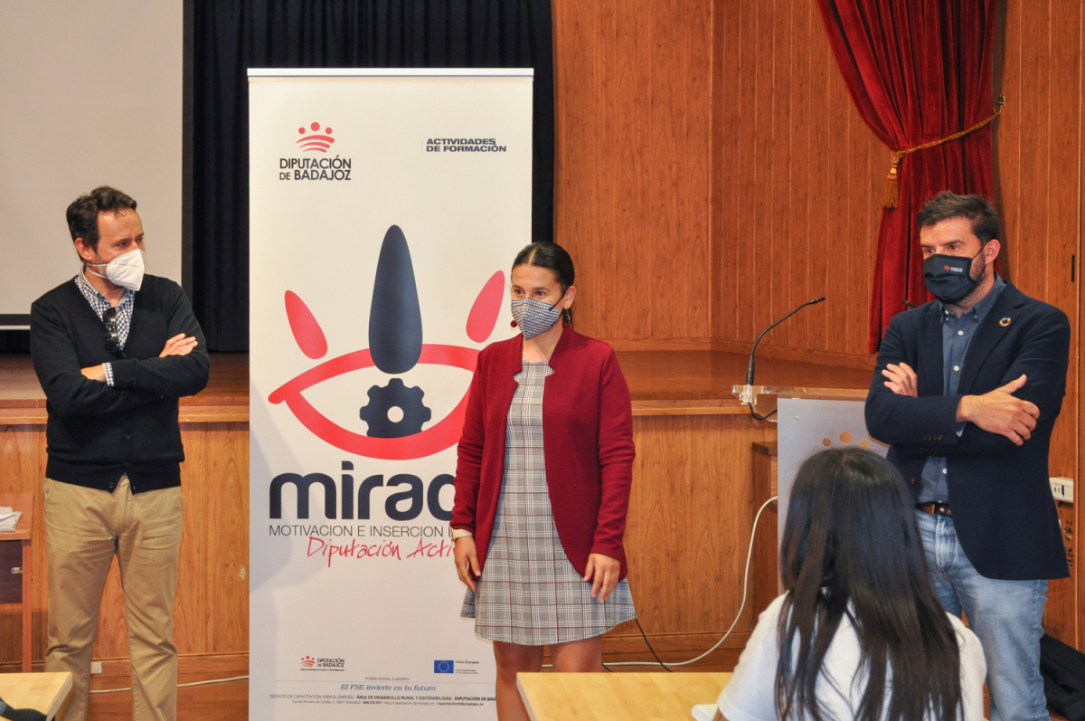 La Diputación de Badajoz inaugura en La Coronada un curso de Actividades Auxiliares de Almacén