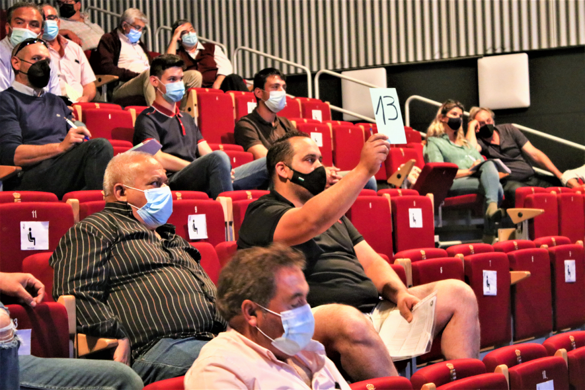 La Diputación de Badajoz ha participado en la subasta de ganado de la XI Feria Ganadera y Agroturística de la Siberia