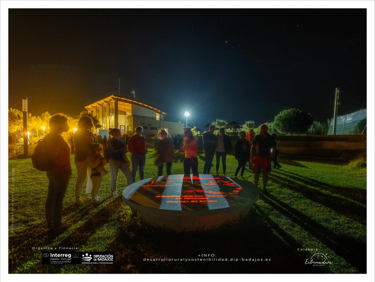 Más de 400 personas han disfrutado del cielo nocturno gracias a las observaciones astronómicas de la Diputación de Badajoz