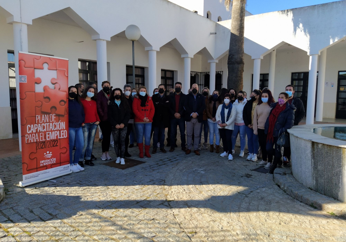 Comienza en Campillo de Llerena el curso de ‘Atención sociosanitaria a personas dependientes en instituciones sociales’