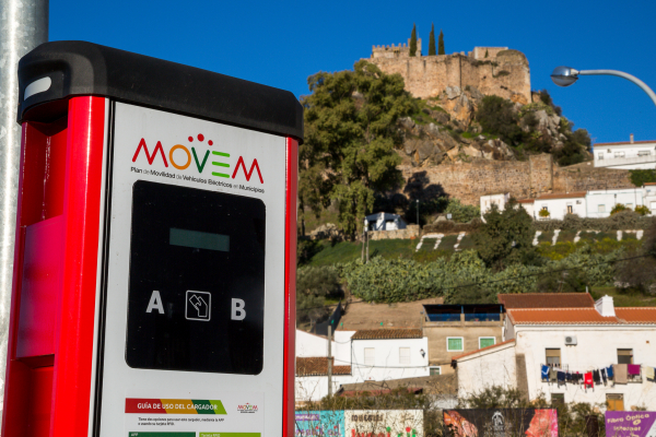Imagen: Los puntos de recarga para vehículos eléctricos de Alburquerque, Fuente de Cantos, Jerez de los Caba...