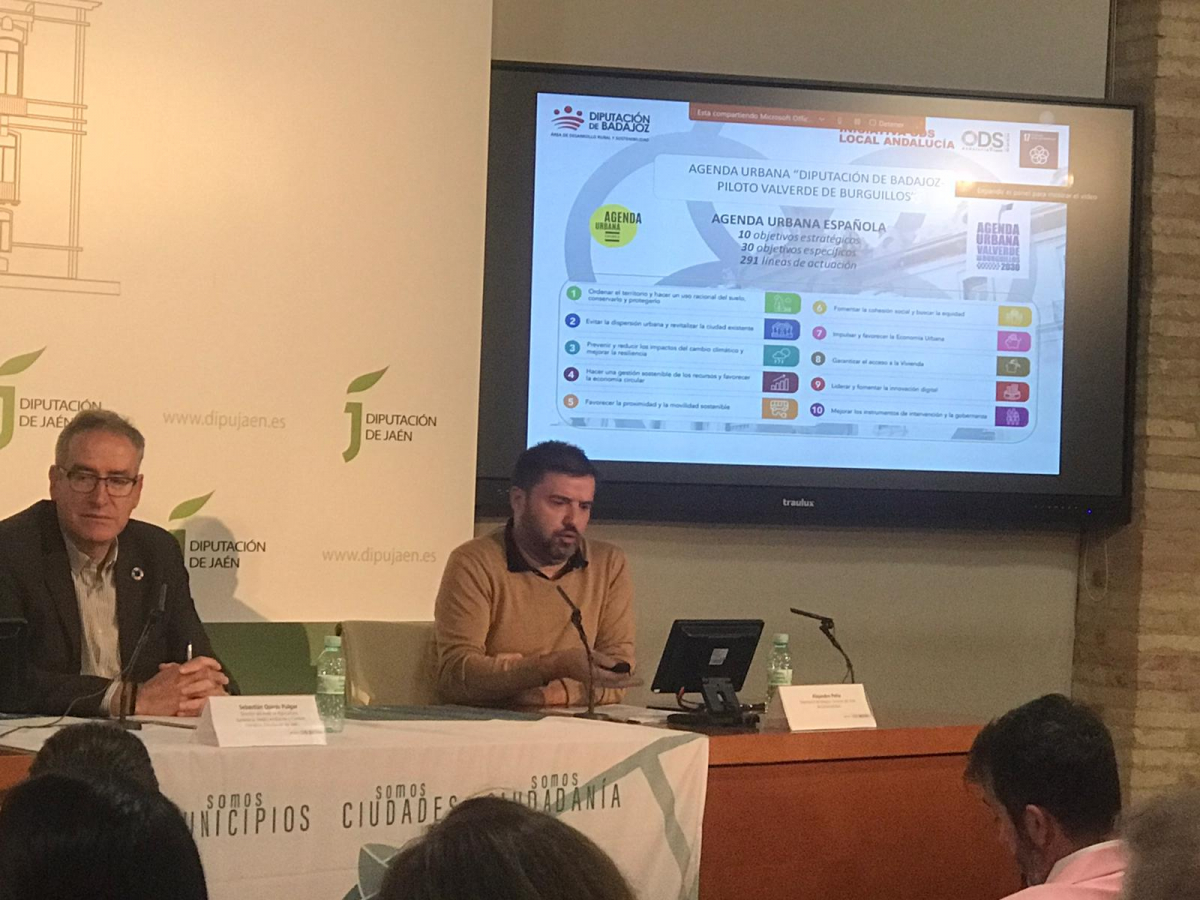 La Diputación de Badajoz ha presentado en Jaén el proyecto piloto de Agenda Urbana de Valverde de Burguillos 2030