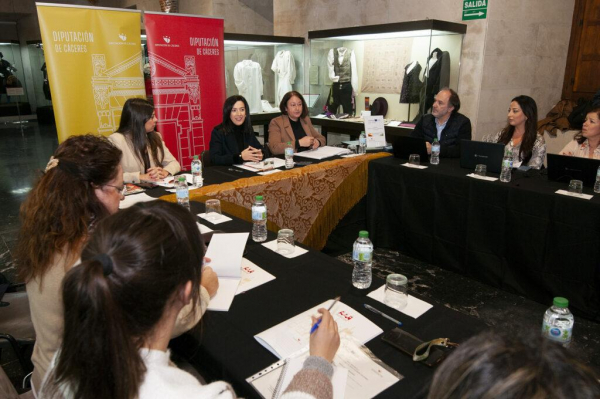 Imagen: Primera reunión de socios del proyecto ‘RESOTEX. Repensando el sector textil y la moda sostenible’