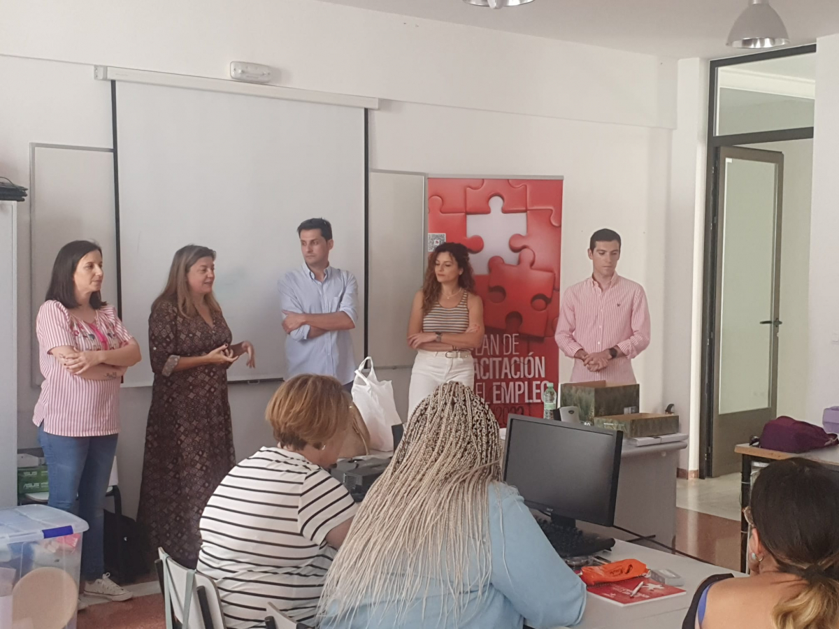 15 mujeres se forman en ‘’Cuidados especiales en enfermería geriátrica” en la localidad de Granja de Torrehermosa