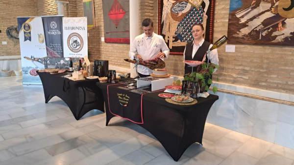 Imagen: Extremadura Ibérico Gourmet se viste de largo en el Pabellón de la Diputación de Badajoz en la Feria...