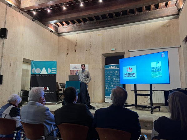 Imagen: La Agenda Urbana 2030 de Valverde de Burguillos se expone como caso de éxito en las jornadas ´Equili...