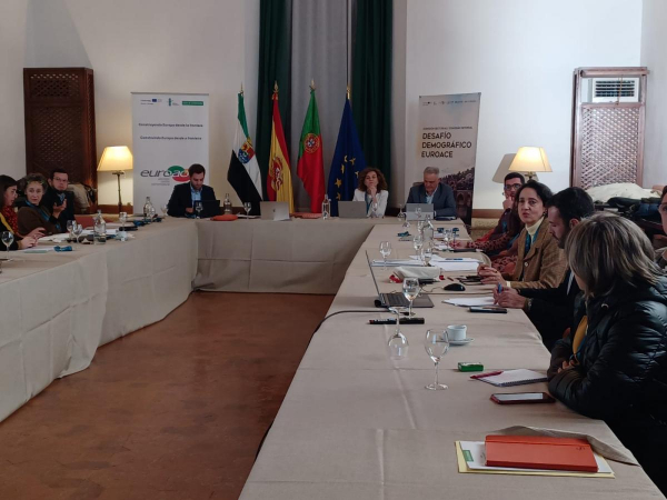 Imagen: La Diputación de Badajoz participa en el Foro Hispano Luso de Transformación Demográfica ‘Yo Repuebl...