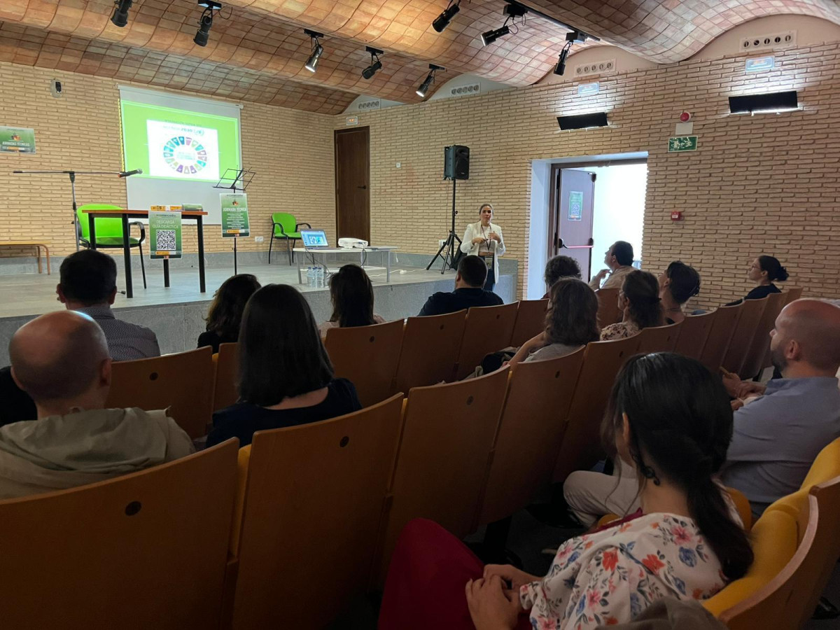 Gran acogida del Ecomercado en Calera de León dentro del XLV Día de la Mancomunidad de Tentudía