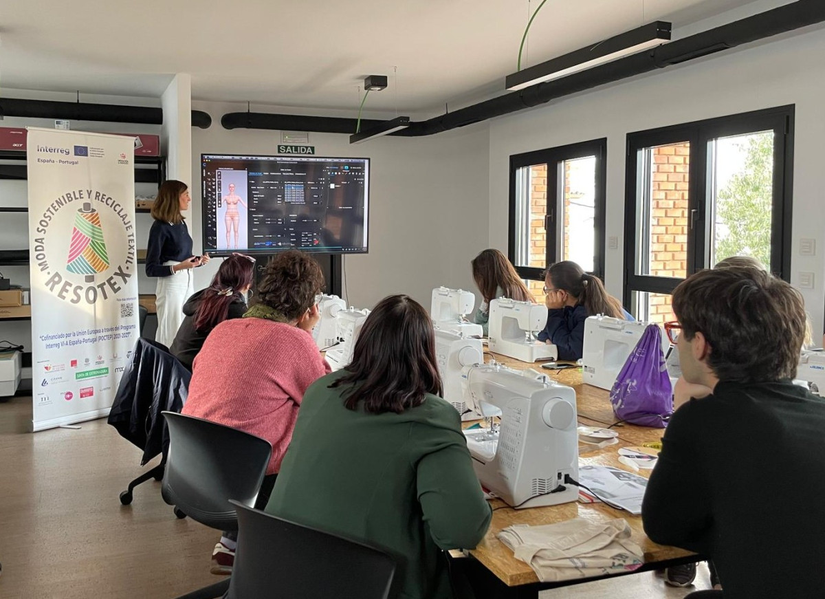 La Diputación de Badajoz impulsa la digitalización y la innovación sostenible del sector textil a través del proyecto transfronterizo RESOTEX