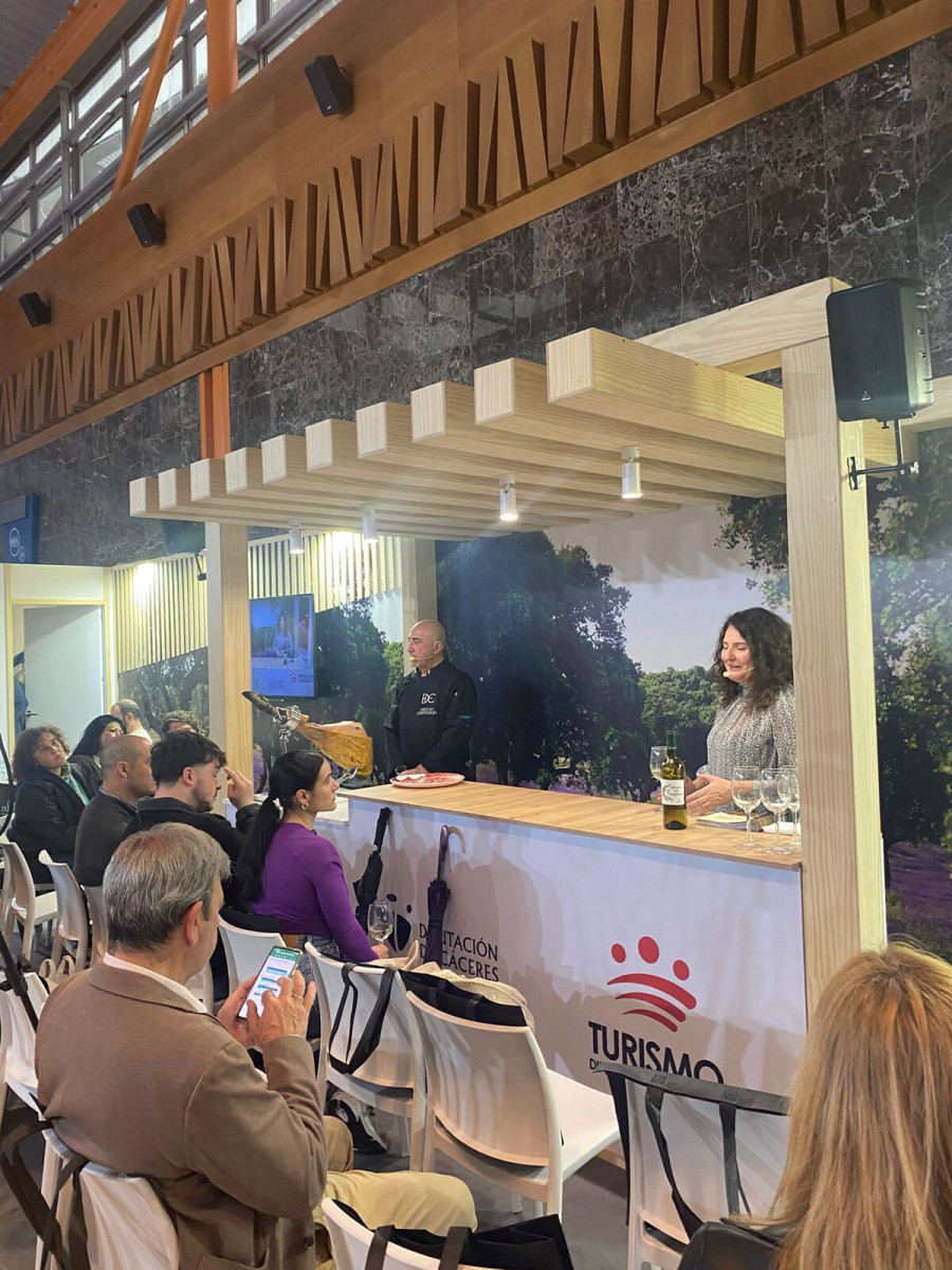 La Diputación de Badajoz promociona la gastronomía de ‘Calidad Diferenciada’ en Málaga H&amp;T 2026