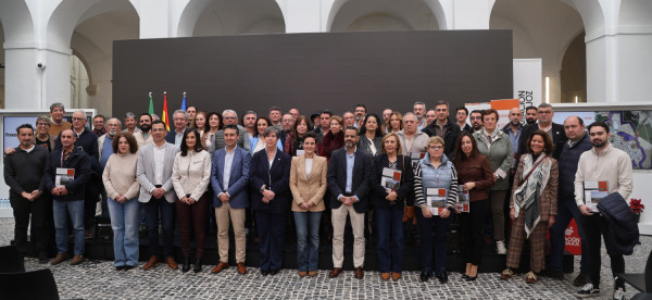 Imagen: La Diputación de Badajoz entrega 113 Planes Periurbanos para reforzar la prevención de incendios en...