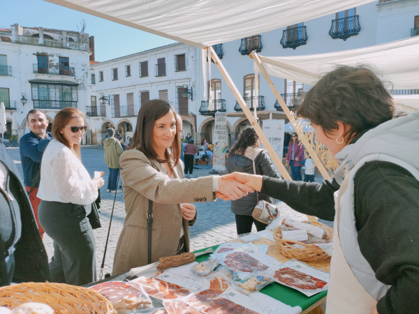 Imagen: La Diputación de Badajoz promueve el ‘Mercado de Productos Locales de la comarca Zafra–Río Bodión’