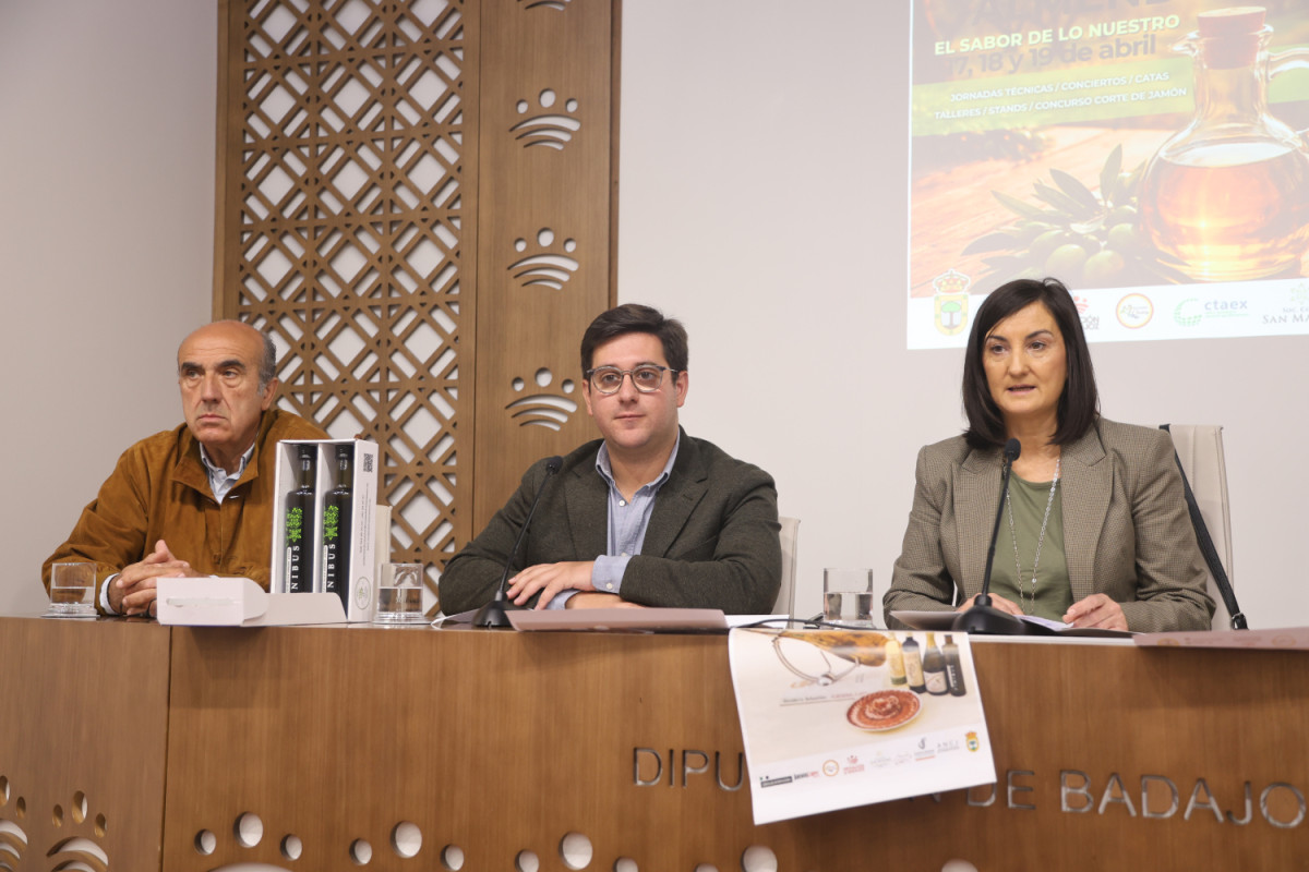 Almendral acoge la X Feria del Olivar y del Aceite Ecológico centrada en la sostenibilidad y la huella de carbono
