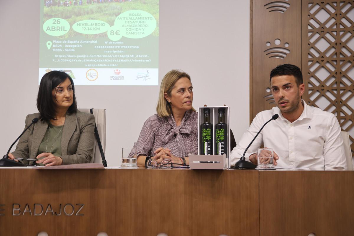 Almendral acoge la X Feria del Olivar y del Aceite Ecológico centrada en la sostenibilidad y la huella de carbono