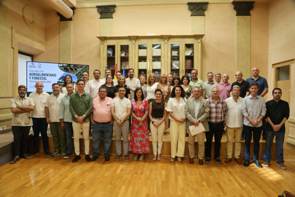 Imagen: La Diputación de Badajoz impulsa el sector agroalimentario y forestal con un plan estratégico dotado...