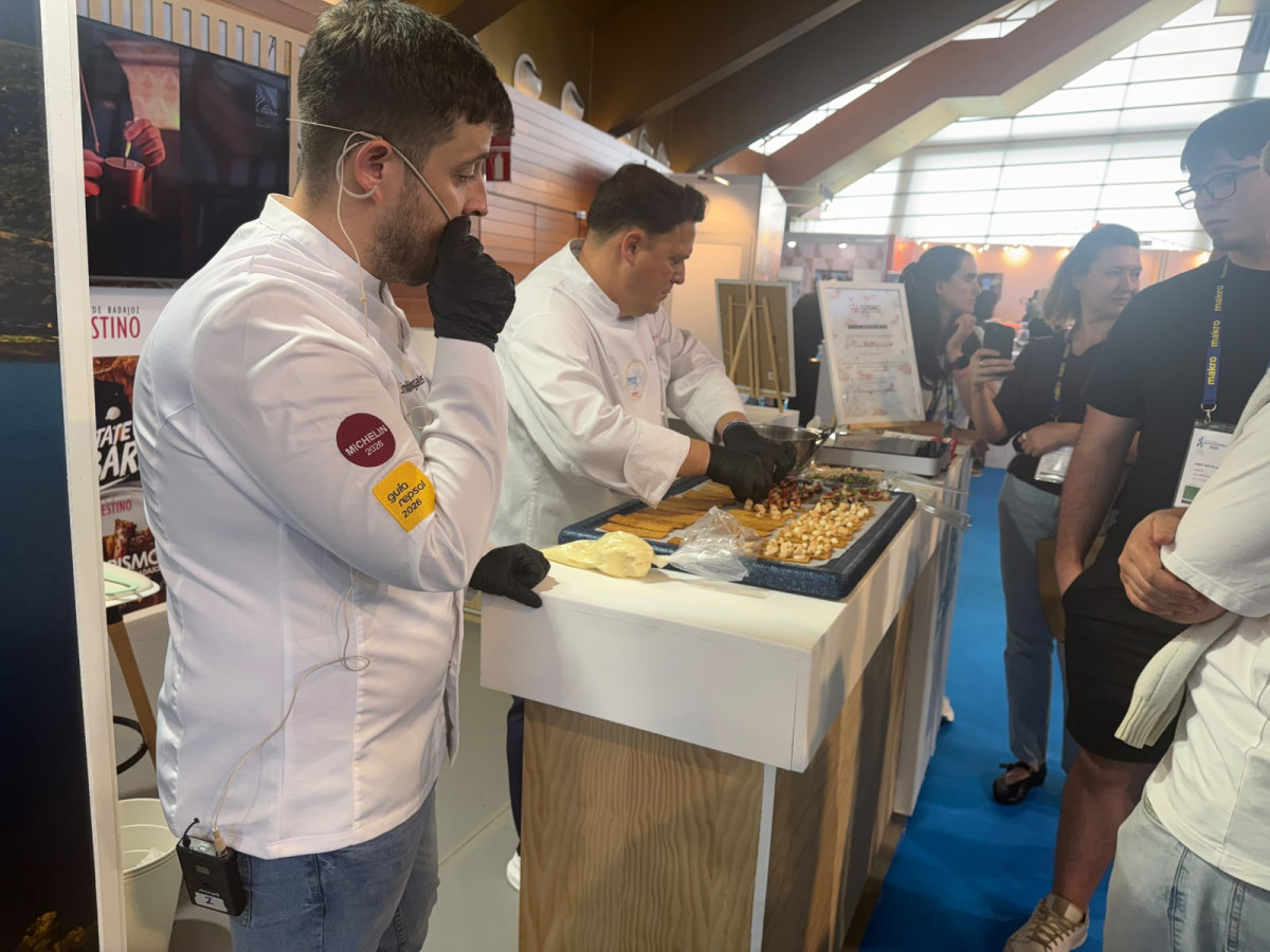 ana gastronomica stand entero.jpeg