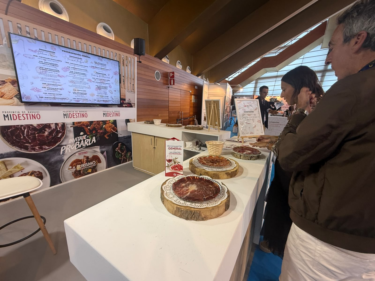 ana gastronomica stand entero.jpeg